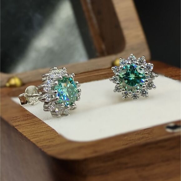 Beautiful Certified 2CT Moissanite Sunflower Luxury Blue Green Stud Earrings - Picture 5 of 8